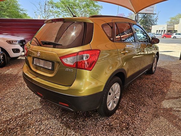 2014 Suzuki SX4 GLX photo