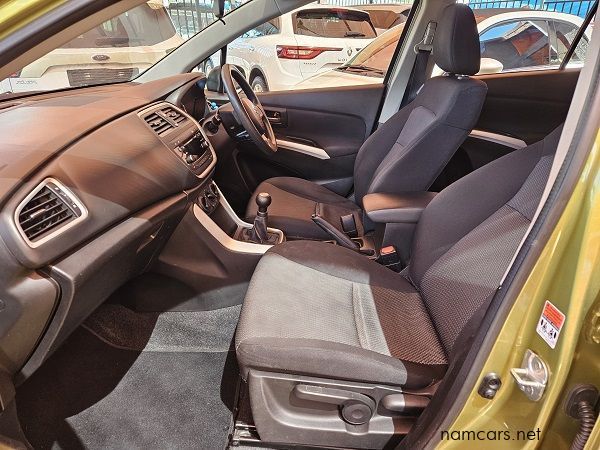 2014 Suzuki SX4 GLX photo