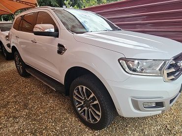 Ford Everest Bi-Turbo LTD in Namibia