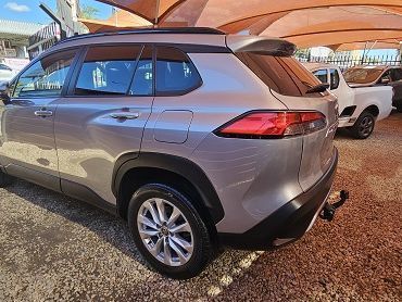 2023 Toyota Corolla Cross XS Hybrid photo