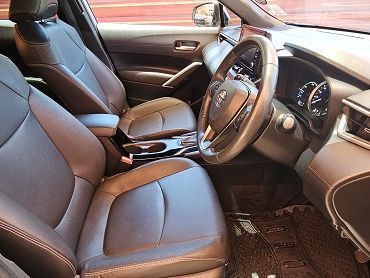 2023 Toyota Corolla Cross XS Hybrid photo