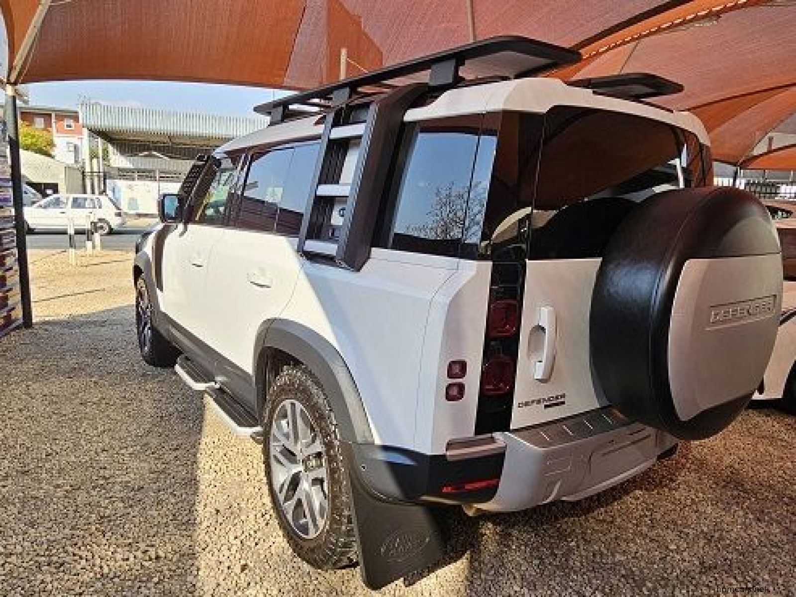 2021 Land Rover Defender 110 P400 HSE (294kw) photo