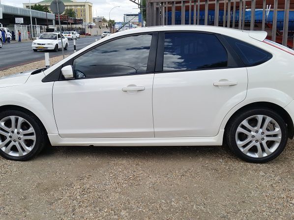 2009 Ford Focus photo
