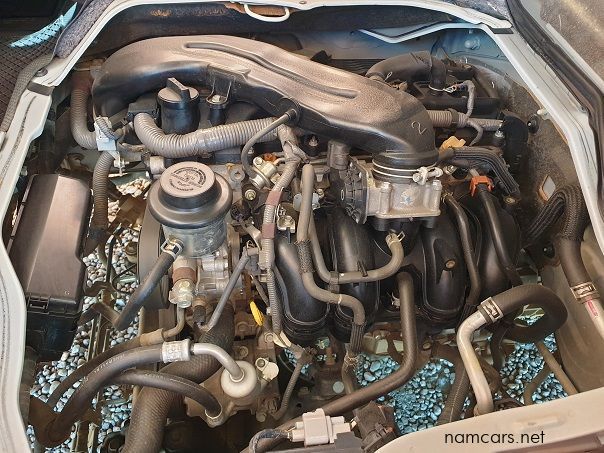 2015 Toyota Quantum GL 10 Seater photo