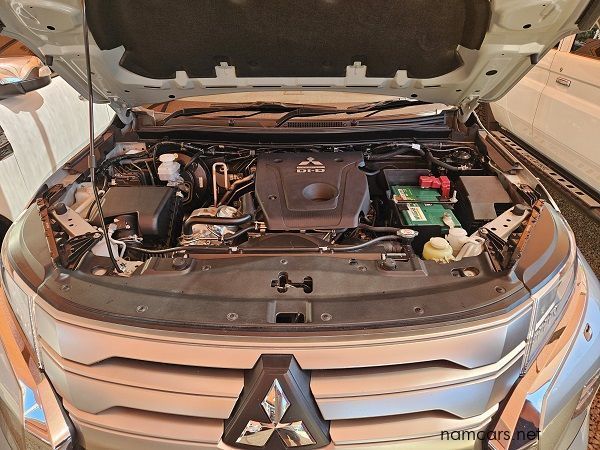 2020 Mitsubishi Pajero Sport Exceed 7 Seater 4x4 F/Lift photo
