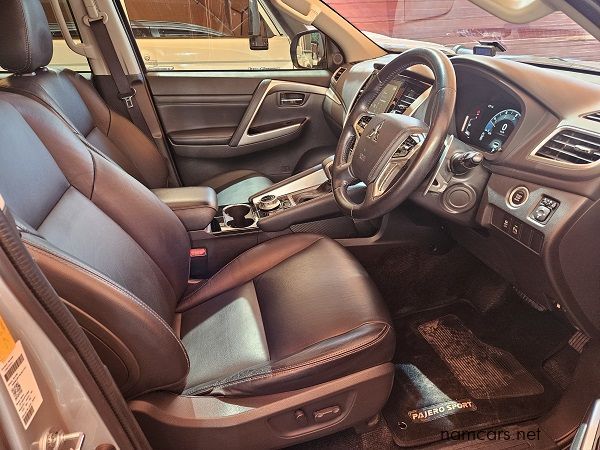 2020 Mitsubishi Pajero Sport Exceed 7 Seater 4x4 F/Lift photo