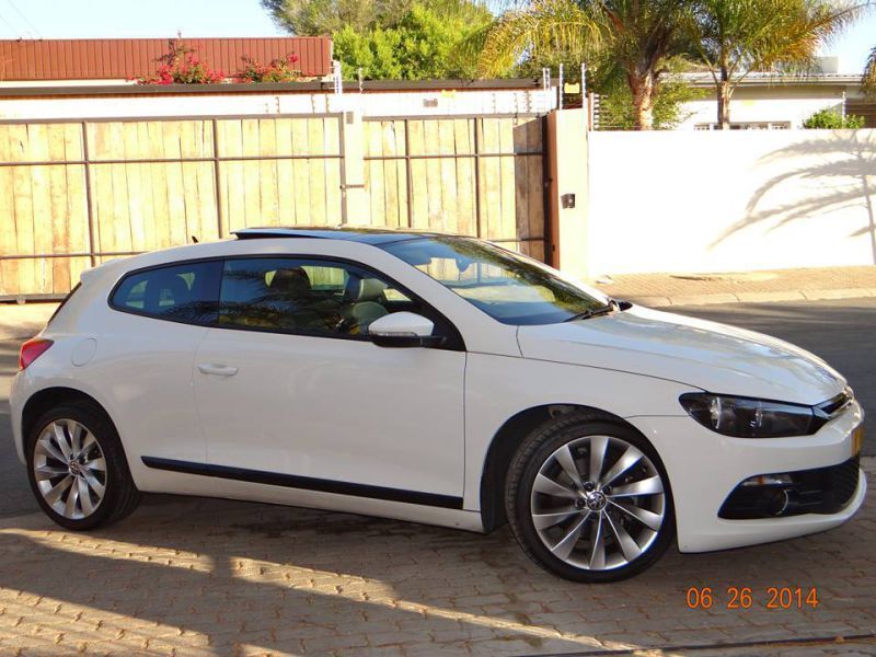 2010 Volkswagen sceroco TSI photo