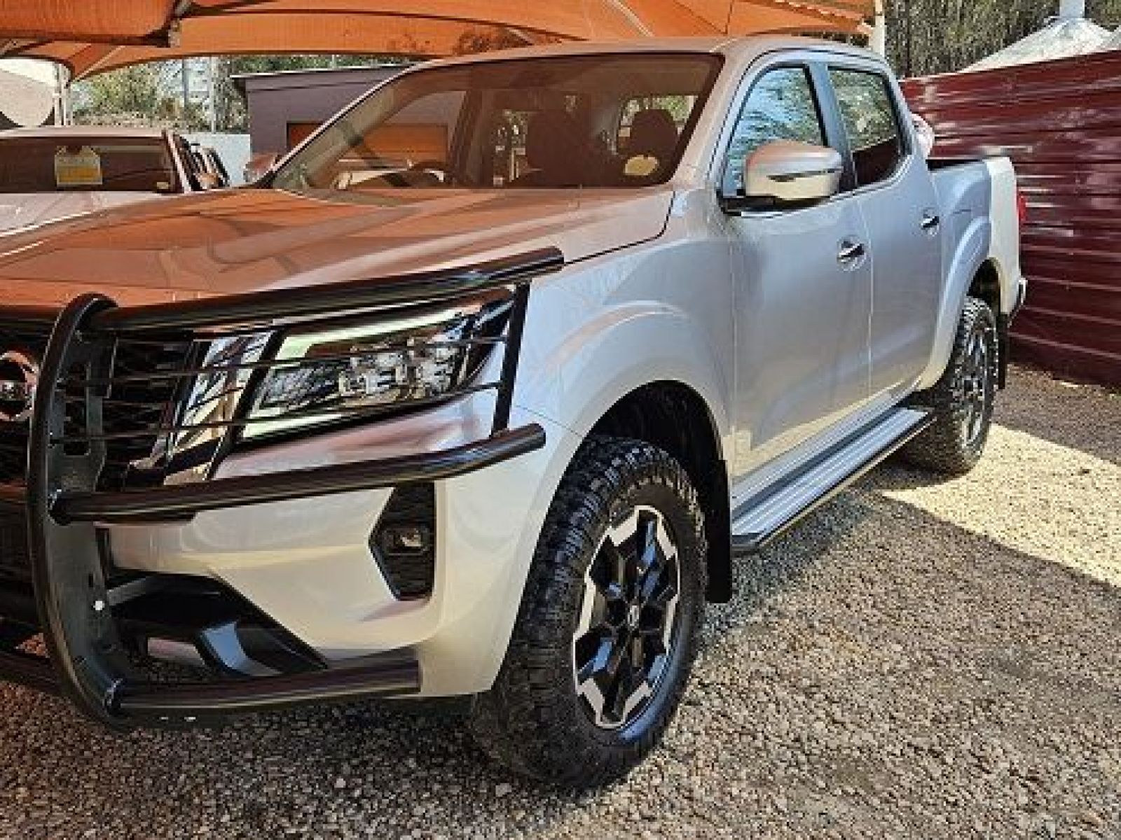 Nissan Navara DDTi LE Plus in Namibia