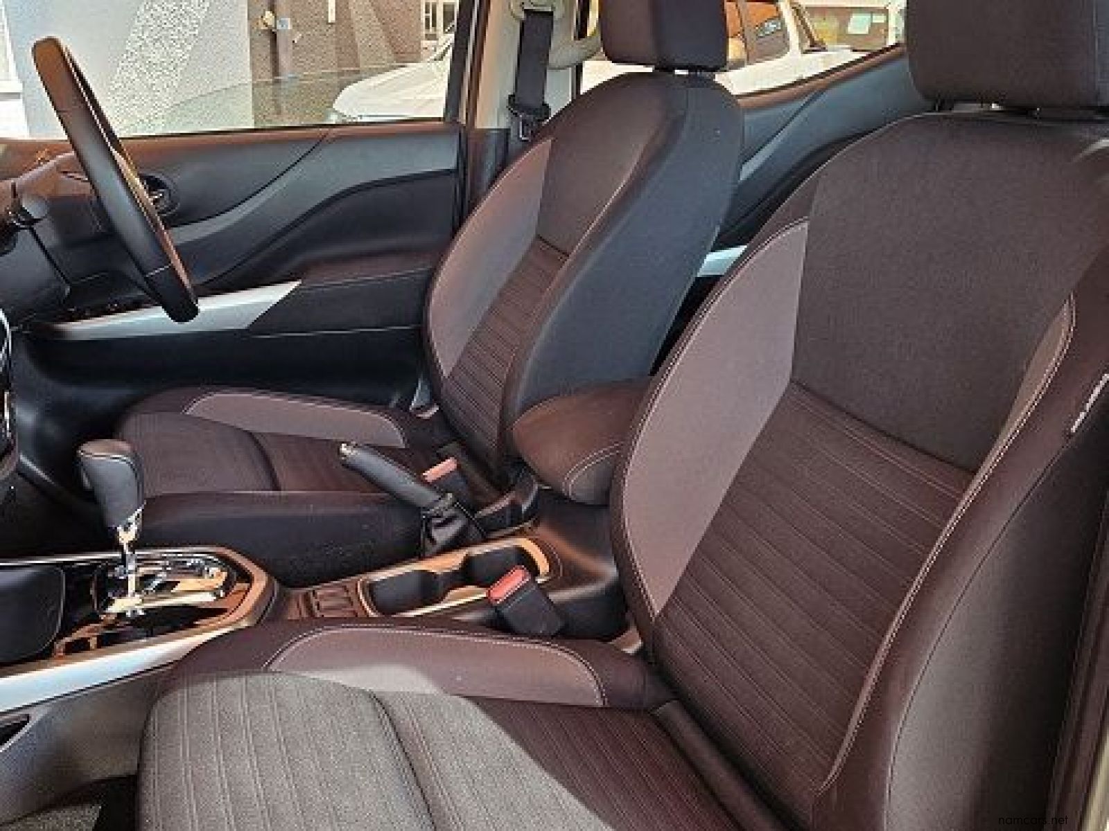 2023 Nissan Navara DDTi LE Plus photo