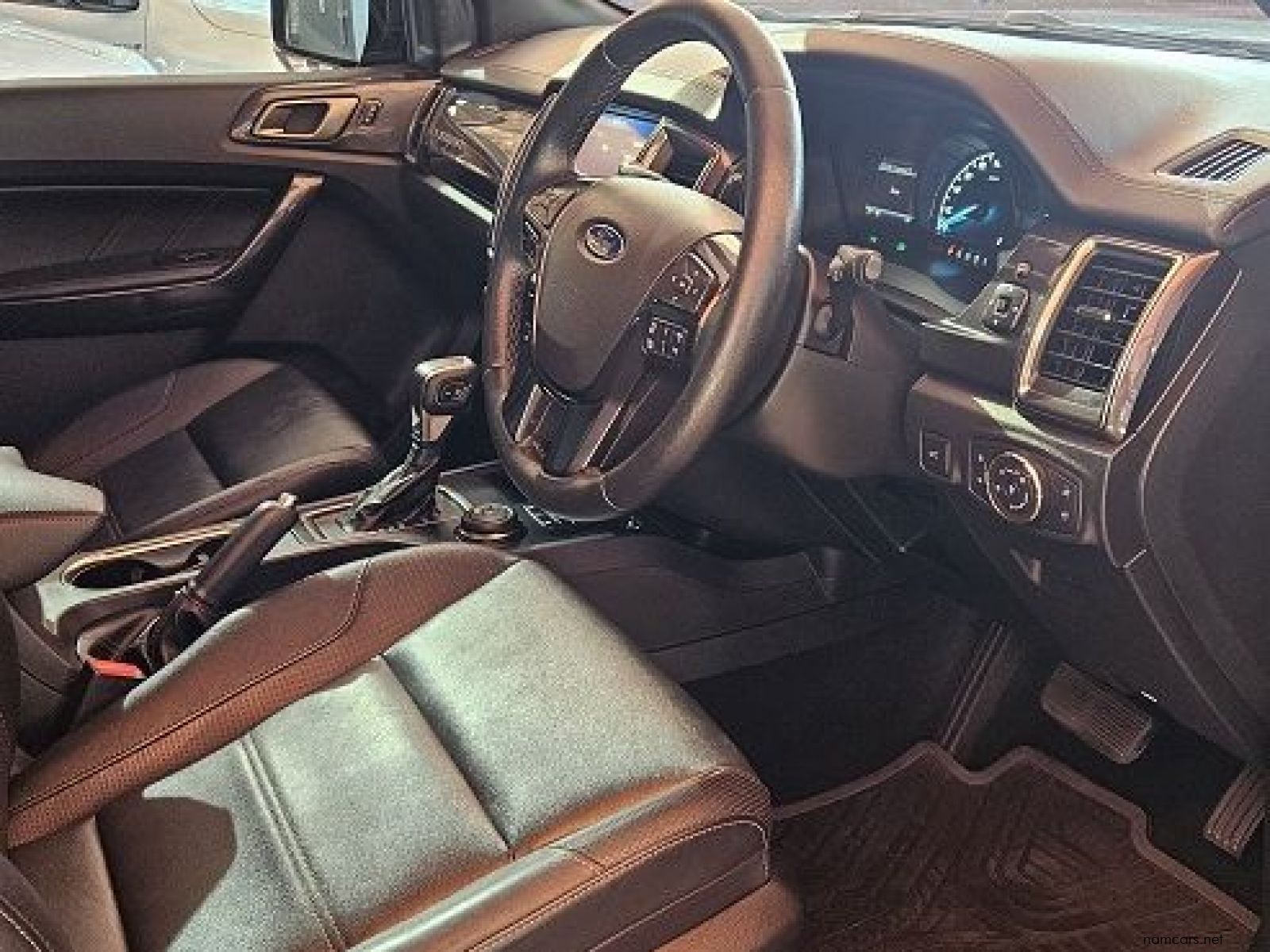2020 Ford Everest Bi-Turbo Limited photo