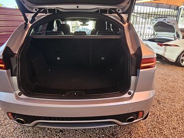 2018 Jaguar E- Pace D240 HSE R-Dynamic AWD photo