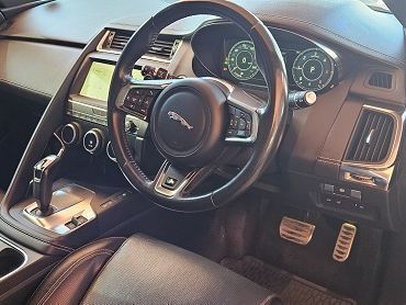 2018 Jaguar E- Pace D240 HSE R-Dynamic AWD photo