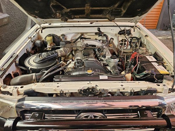 2010 Toyota Landcruiser 4.2 LX pictures