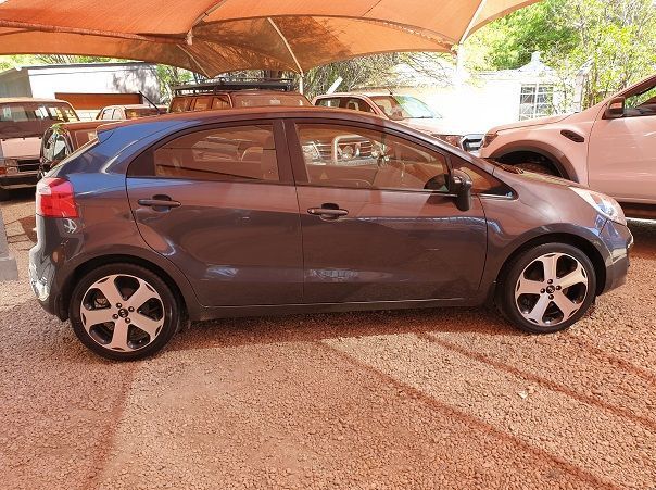 2014 Kia Rio TEC SX pictures