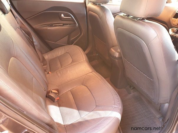 2014 Kia Rio TEC SX pictures