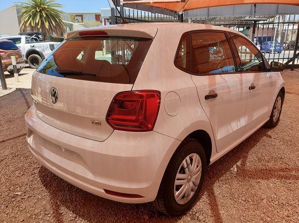 2016 Volkswagen Polo 1.2 TSI Trend pictures