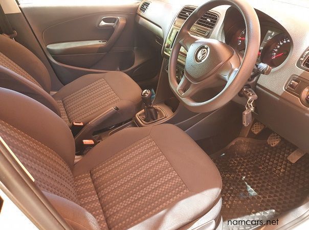 2016 Volkswagen Polo 1.2 TSI Trend pictures