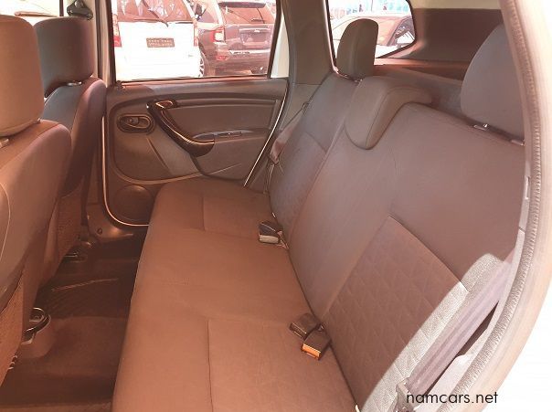 2016 Renault Duster 1.5 dci 4WD Dynamic pictures