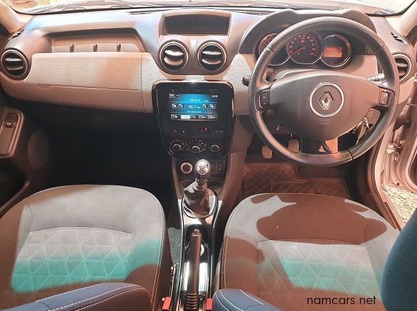 2016 Renault Duster 1.5 dci 4WD Dynamic pictures