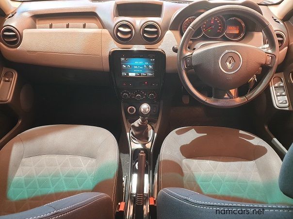 2016 Renault Duster 1.5 dci 4WD Dynamic pictures