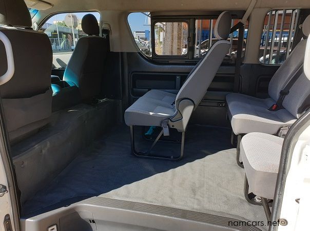 2015 Toyota Quantum GL 10 Seater pictures