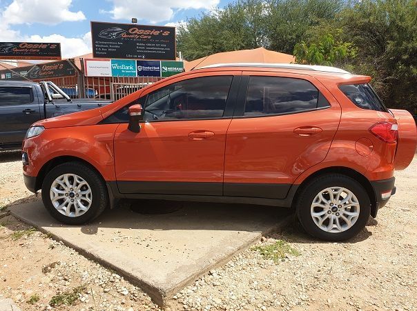 2016 Ford Ecosport  Titanuim pictures
