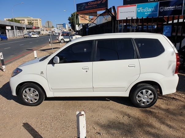 2011 Toyota Avanza 1.5 SX 7 Seater pictures