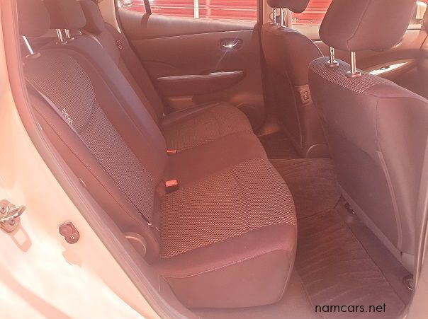 2014 Nissan Leaf Zero Emission pictures
