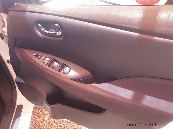 2014 Nissan Leaf Zero Emission pictures