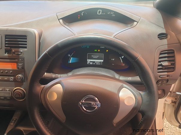 2014 Nissan Leaf Zero Emission pictures