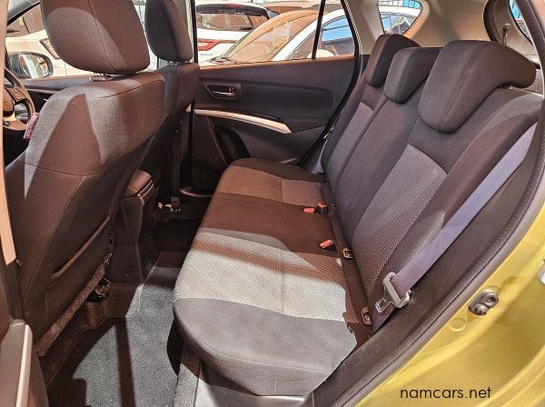 2014 Suzuki SX4 GLX pictures