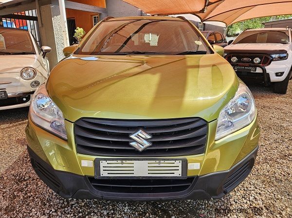 2014 Suzuki SX4 GLX pictures