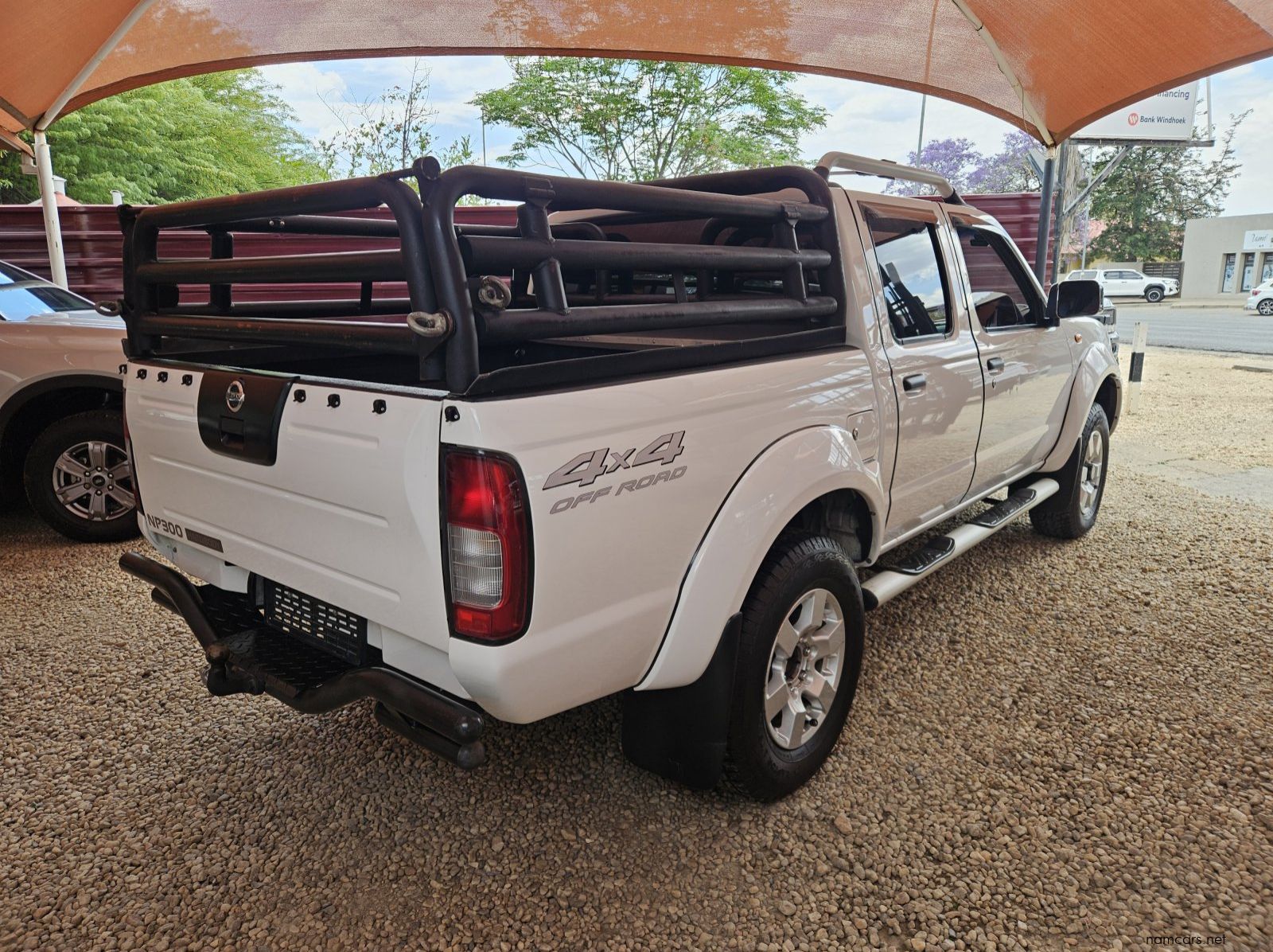 2016 Nissan NP300 2.5 TDI 4x4 pictures