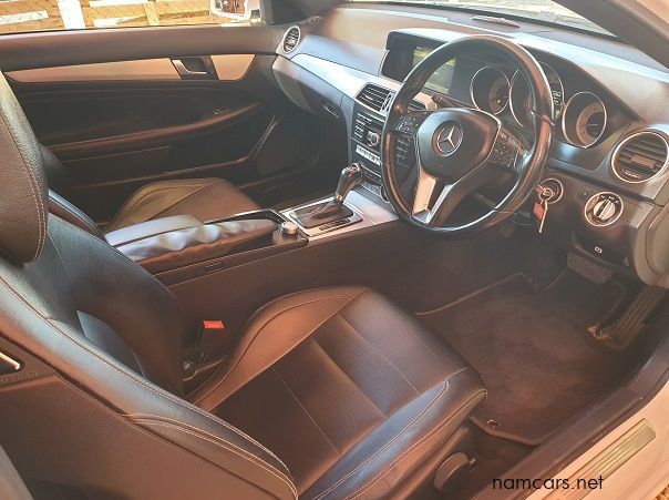2011 Mercedes-Benz C250 CDI Coupe pictures