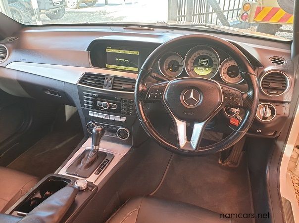 2011 Mercedes-Benz C250 CDI Coupe pictures
