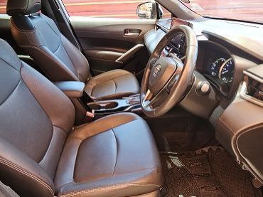 2023 Toyota Corolla Cross XS Hybrid pictures