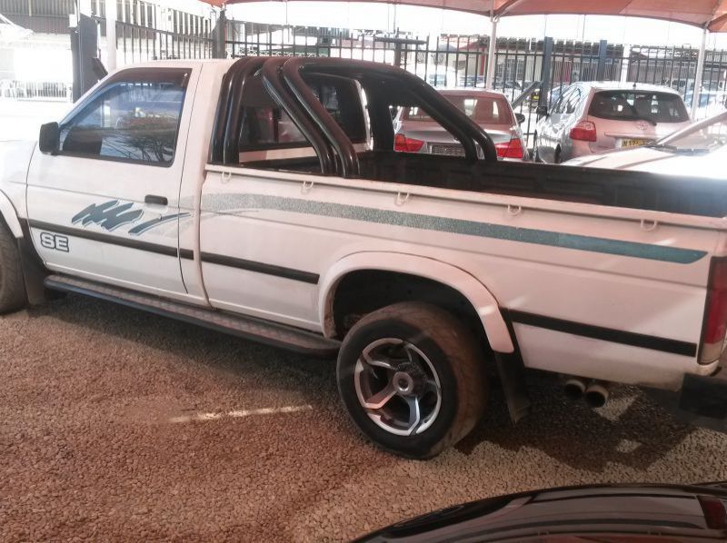 1998 Nissan Hardbody (300 ZX Engin) pictures