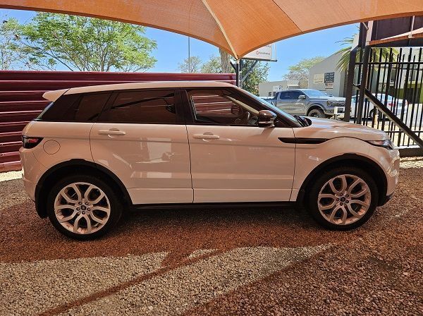 2014 Land Rover Range Rover Evoque Dynamic pictures