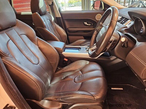 2014 Land Rover Range Rover Evoque Dynamic pictures