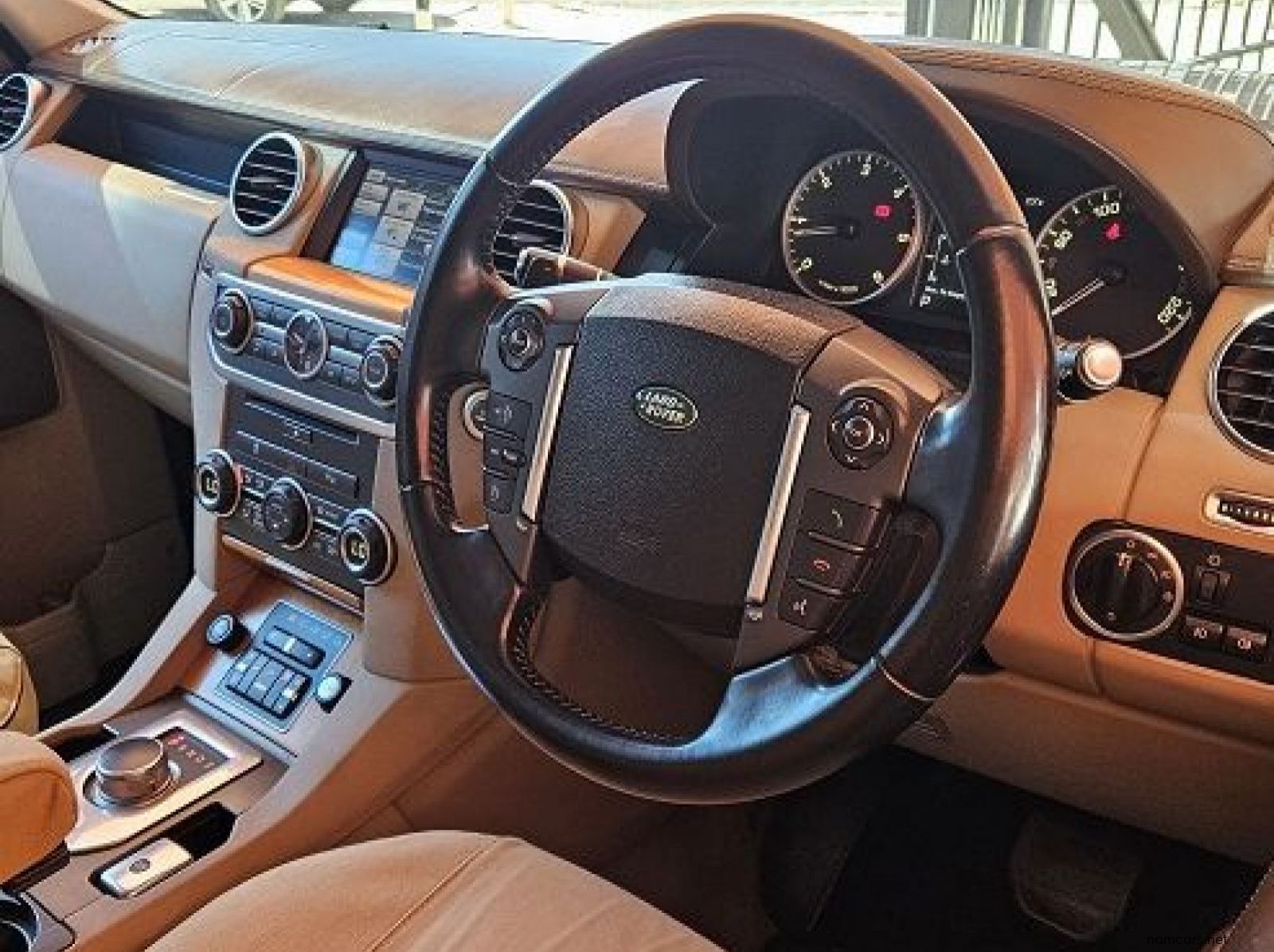 2013 Land Rover Discovery 4 HSE pictures