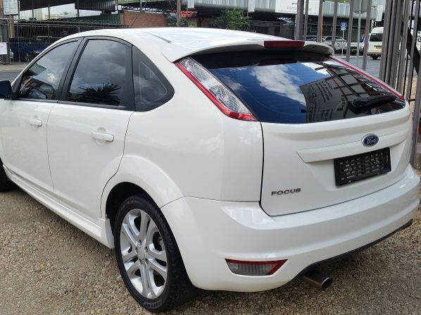 2009 Ford Focus pictures