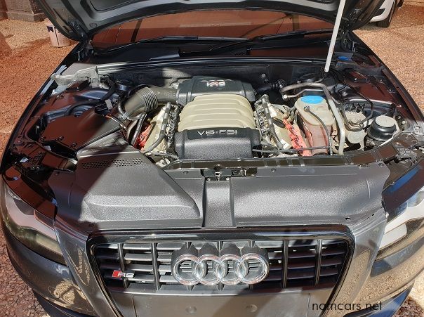 2010 Audi S4 Quattro 3.2 V6 S-Line pictures