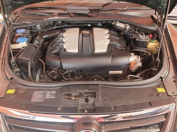2009 Volkswagen Touareg 3.0 V6 TDI pictures
