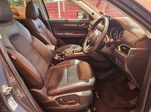 2022 Mazda CX-5 Carbon Edition pictures