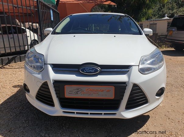 2012 Ford Focus 1.6i Trend pictures