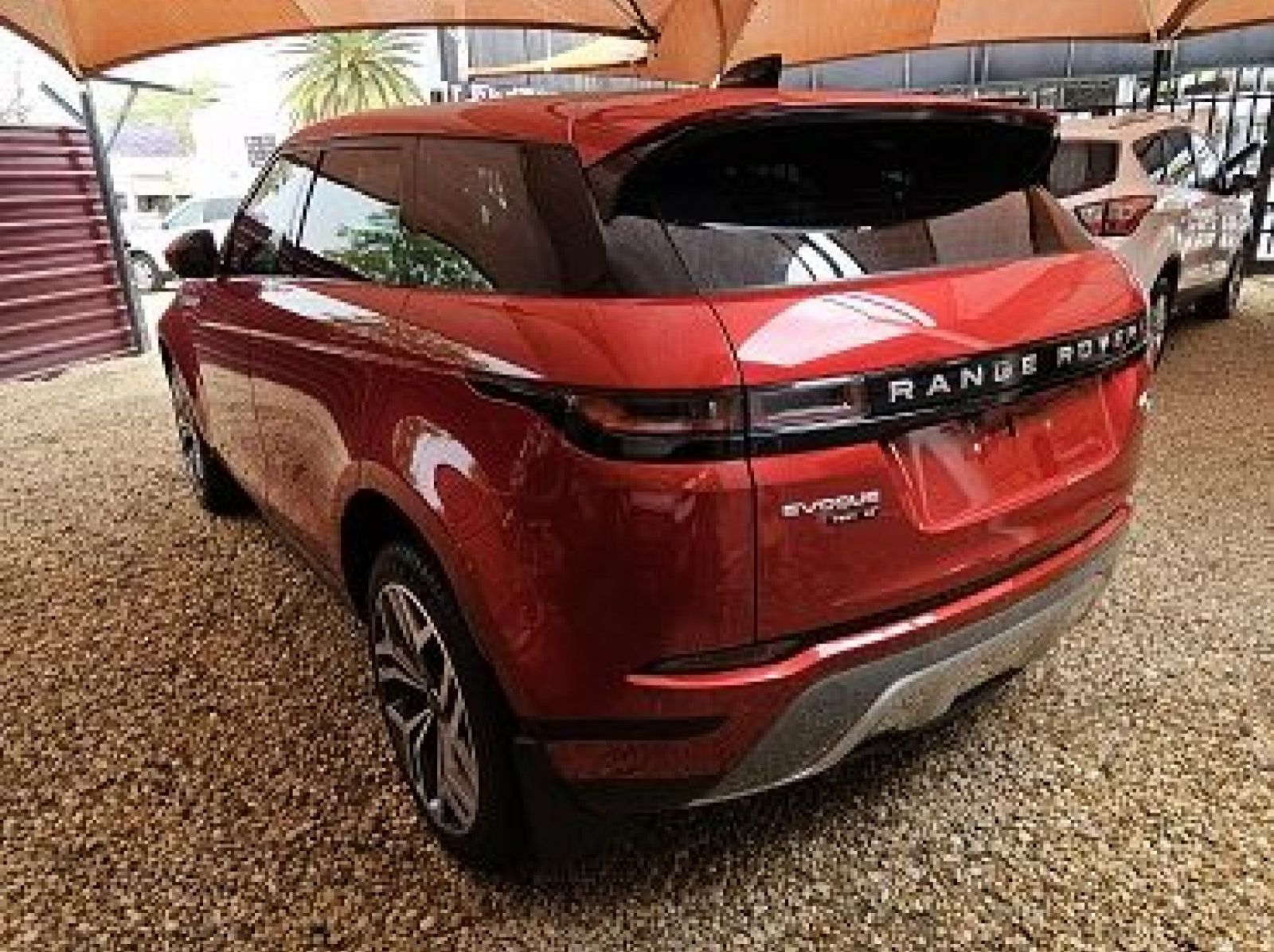 2019 Land Rover Range Rover Evoque SE P250 183kw pictures