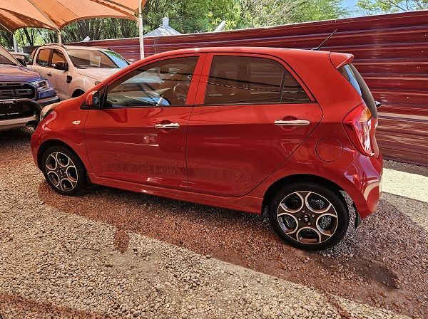 2012 Kia Picanto EX pictures