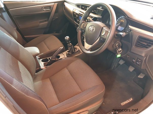 2017 Toyota Corolla 1.6i Esteem pictures