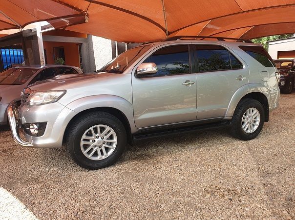 2015 Toyota Fortuner 3.0 D4D A/T 4x4 pictures