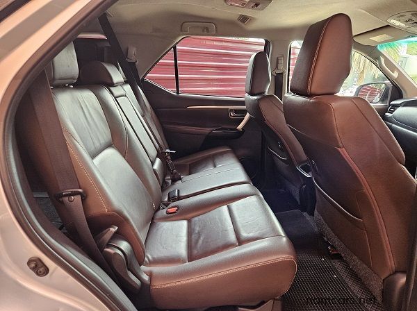2018 Toyota Fortuner 2.4 GD6 4x4 7 Seater pictures